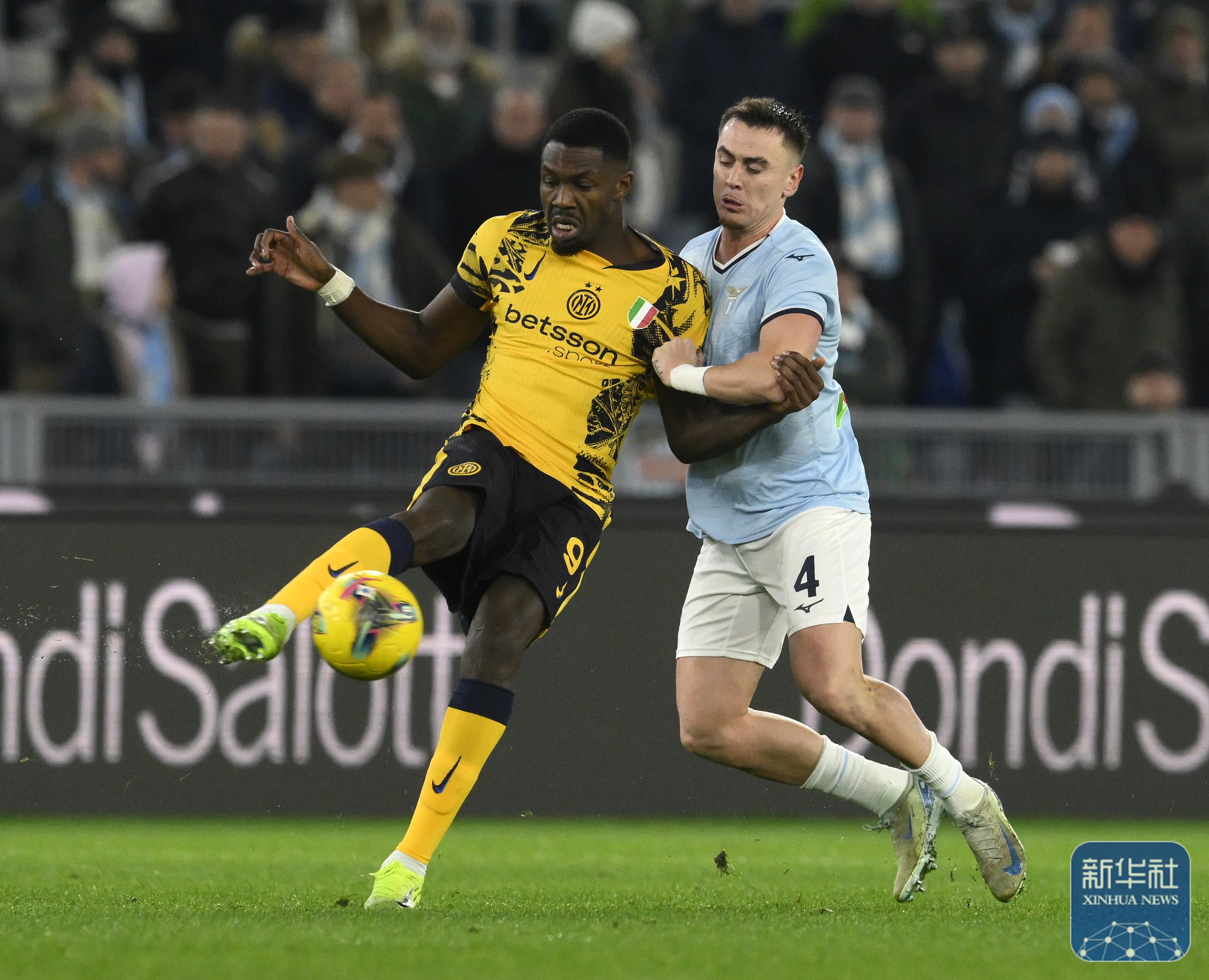 意大利杯倒计时；拉齐奥清晨完成体检；细节引发关注；气氛紧张；赛程密集仍需轮换的简单介绍